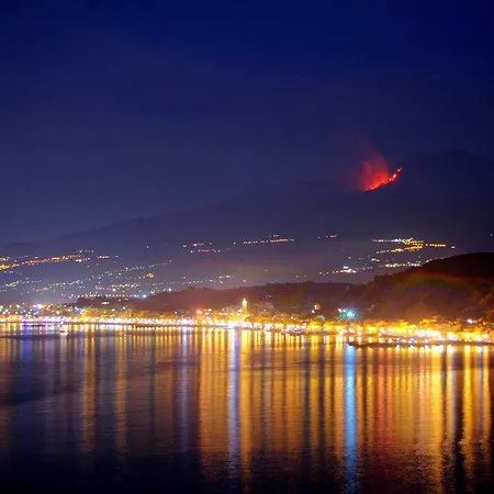 Terrazza Sul Mare - A Pochi Minuti Da Taormina 贾迪尼-纳克索斯